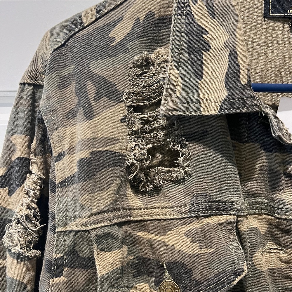 Camo distressed denim jacket from Lucky & Blessed - Picture 3 of 4